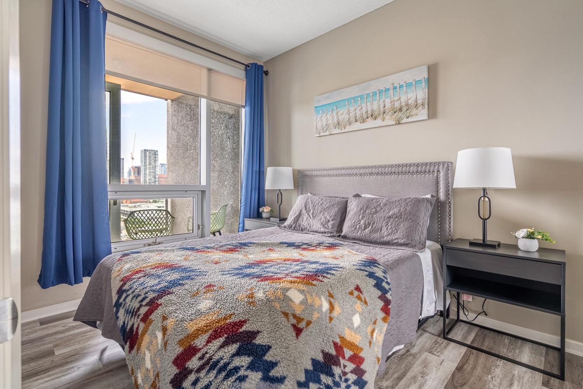 City Centre Retreat - 1Br Condo With Desk Calgary Ngoại thất bức ảnh